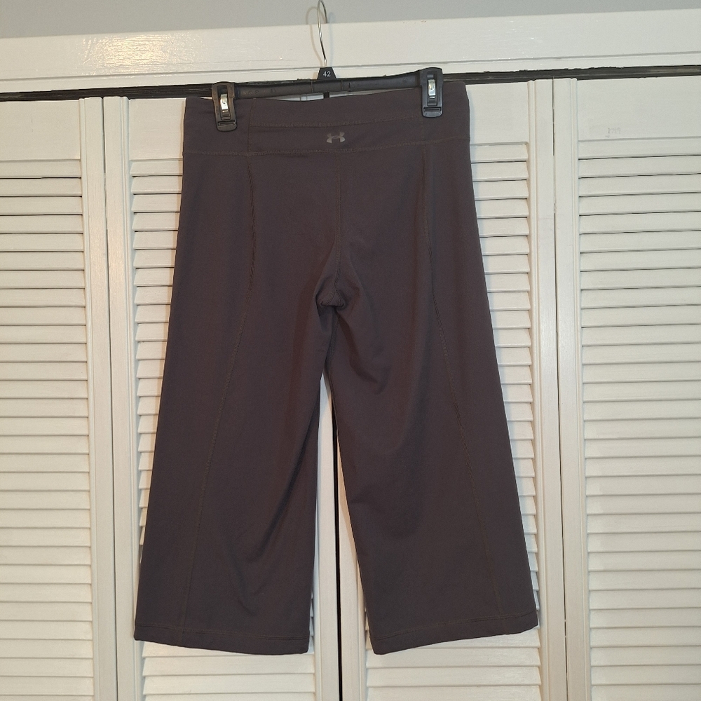 Under Armour Gray Capri Leggings Pants Medium *C3 - Picture 2 of 6